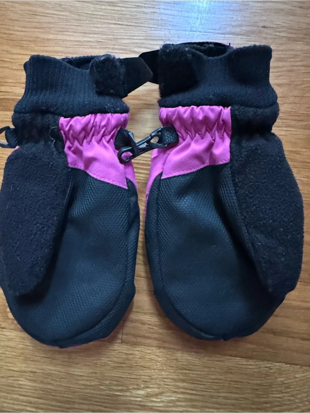 Obermeyer Kids Bright Pink Insulated Mittens
